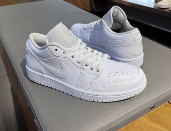 Nike Air Jordan 1 Low Triple White