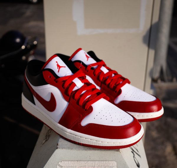 Nike Air Jordan 1 Low Chicago Bulls - Image 2