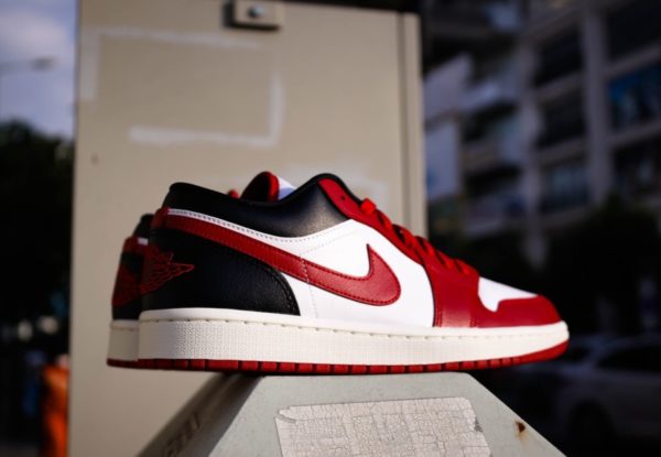 Nike Air Jordan 1 Low Chicago Bulls - Image 3