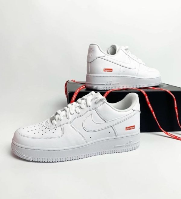 Nike Air Force 1 SUPREME มีเชือก 2 สีขาวกับแดง - Image 4