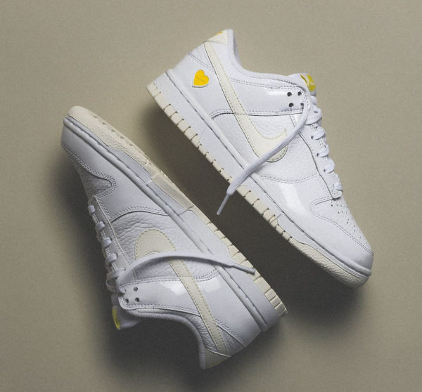 Nike Dunk Low Yellow Heart