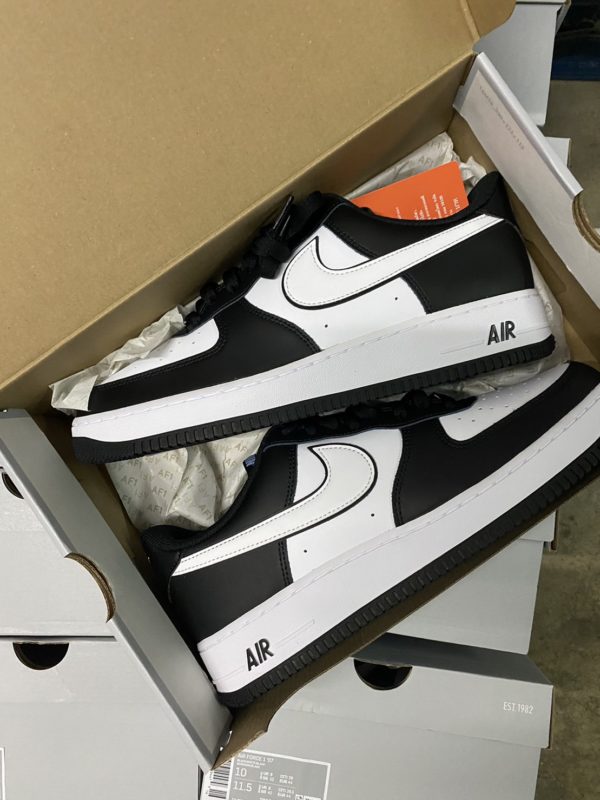 Nike Air Force 1 Panda - Image 2