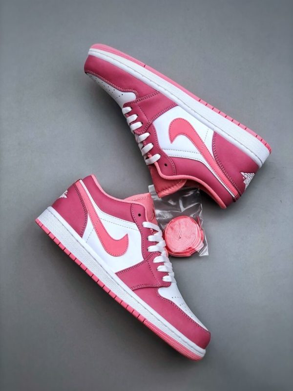 Nike Air Jordan 1 Low Desert Berry