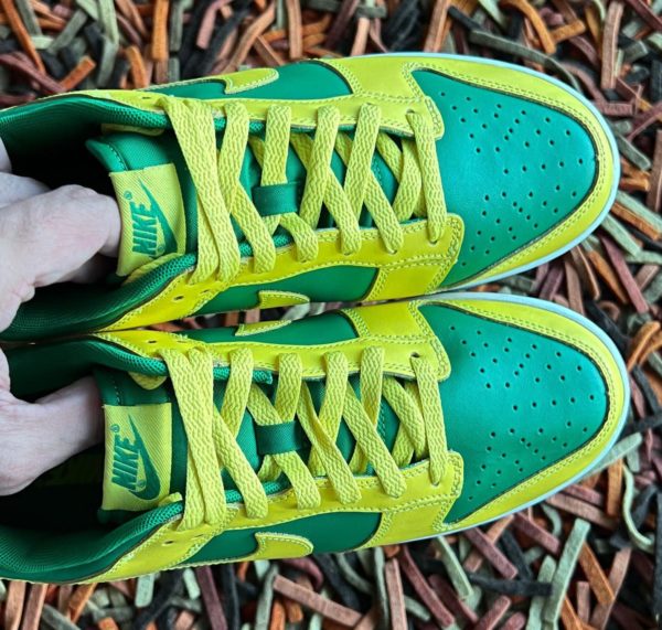 Nike Dunk Low Reverse Brazil - Image 5