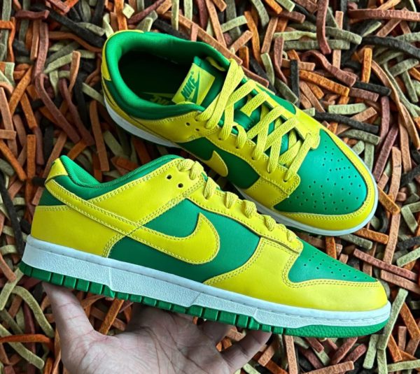 Nike Dunk Low Reverse Brazil - Image 3